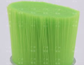 牙刷用塑料絲，磨尖還是平頭毛？【明旺】